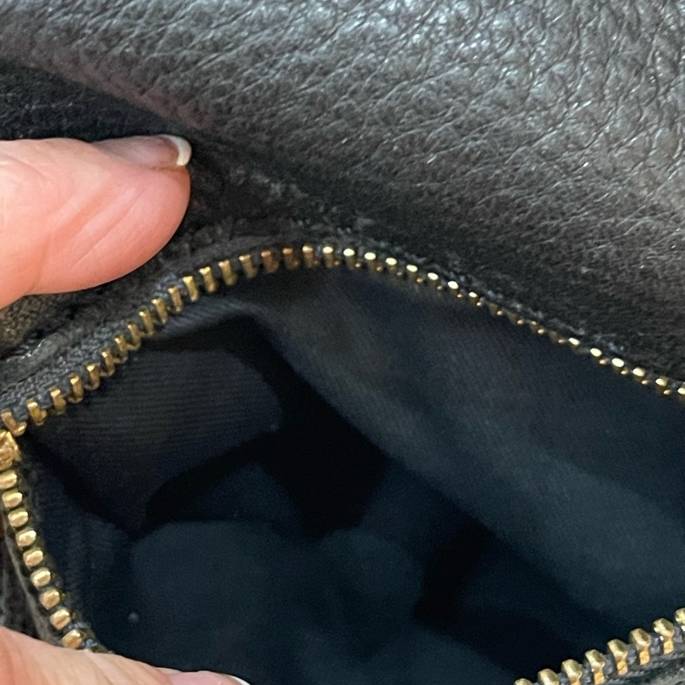 Fossil Elise black pebbled leather crossbody bag in nice condition nice size - Picture 9 of 13